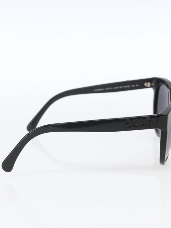 CHANEL Sunglasses plastic Black CC main image 6